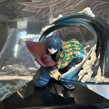 귀멸의 칼날 토미오카 기유 피규어