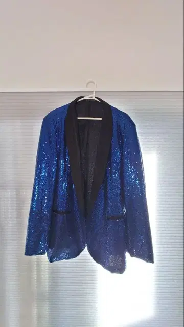 블루 파랑 스팽글 사회자 테일러드 자켓 모방