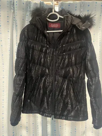 토네이도 마트 다운 자켓