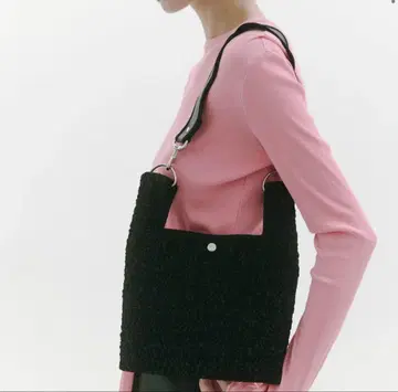 노리 에노모토 블랙 숄더백