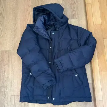 후드 부착 네이비 다운 자켓