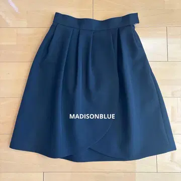 MADISONBLUE 네이비 랩 스타일 스커트