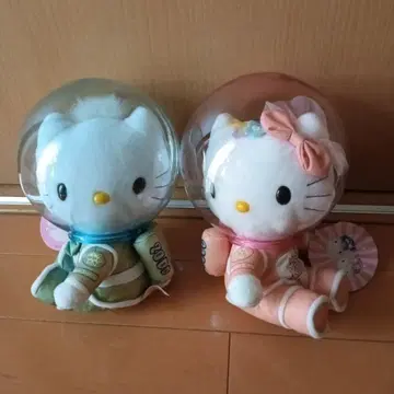 헬로키티 우주복풍 봉제 인형
