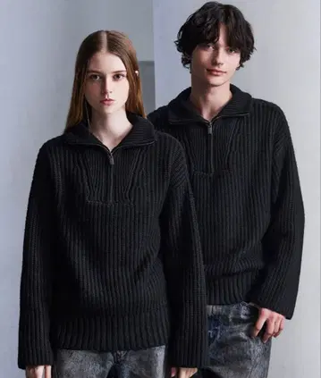 [새상품] CLEL 볼륨 멜란지 하프 지퍼 니트 XS 사이즈