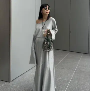 아메리빈티지 GLITTER PRINT URAKE DRESS