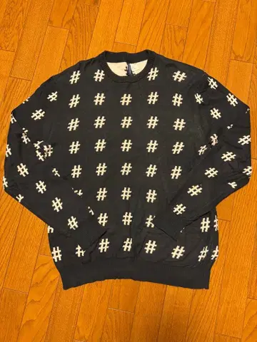 #무늬 크루넥 니트