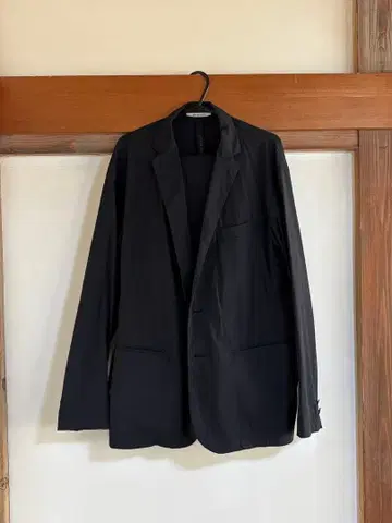 WORK TRIP OUTFITS 블랙 캐주얼 수트