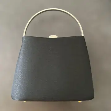 블랙 포멀 핸드백