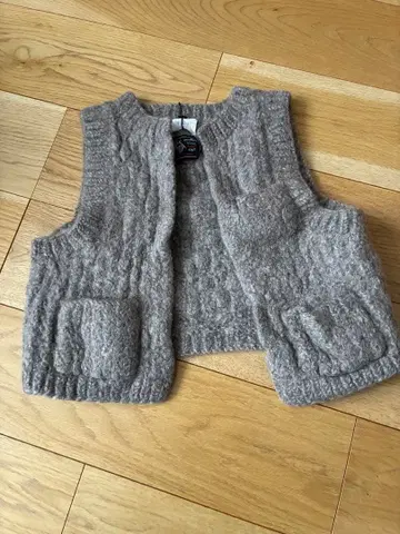 [ 새상품 ] FIKA. NEPAL HAND KNIT 베스트 숏 베이지