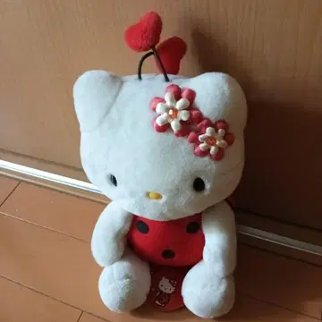 헬로키티 물방울 패턴 봉제 인형