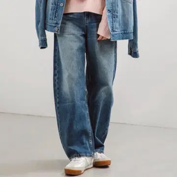 유니클로 UNIQLO 배기 커브 청바지 기장 짧음 67 블루 사이즈 24