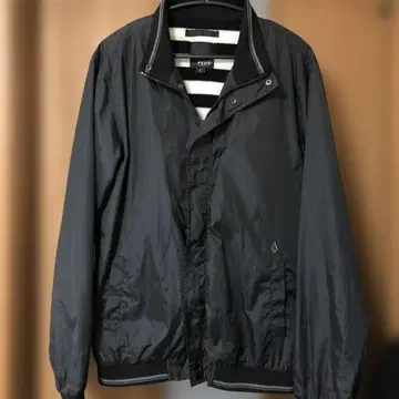 VOLCOM 블랙 점퍼 L
