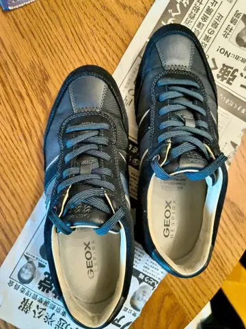 GEOX 네이비 스니커즈