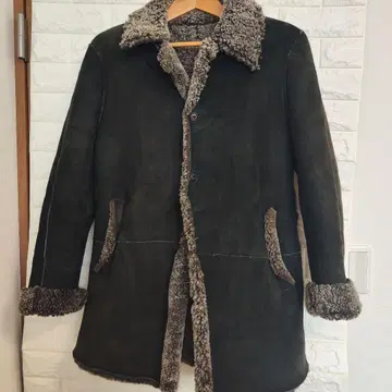 유나이티드 애로우즈 도톰 무스탕 자켓 코트