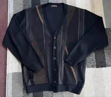 스트라이프 V넥 가디건