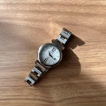 세이코 실버 스테인리스 스틸 아날로그 시계