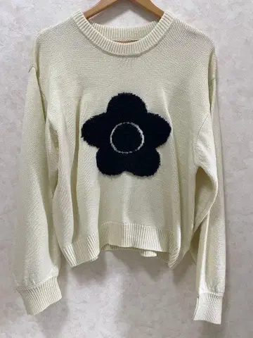 MARY QUANT PUBLUX 긴팔 스웨터 아이보리