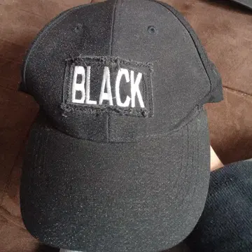 블랙 데미지 가공 캡