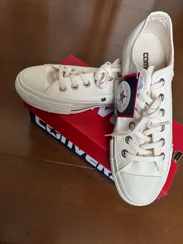 새상품 CONVERSE ALL STAR 화이트 스니커즈 25.0