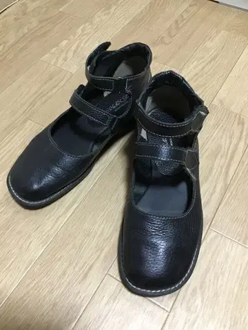 [ CHANGE ] 가죽 신발 / 23.5cm 블랙 여성용