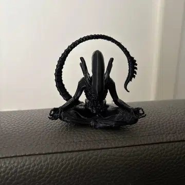 좌선 에이리언 피규어 블랙 약 8cm