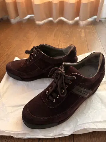 브루노말리 다크 브라운 스웨이드 스니커즈