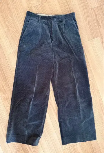 AURALEE 네이비 코듀로이 와이드 팬츠