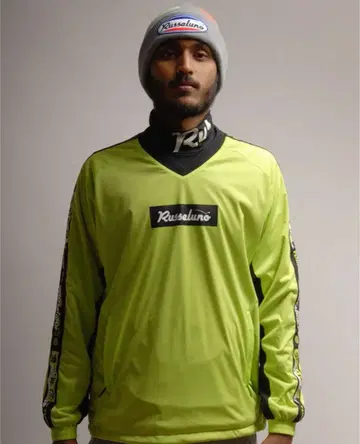 Kusseluno 형광 그린 V넥 트레이닝복