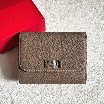 미사용 새상품 보나벤츄라 베어트리스 트리폴드 지갑 에토프