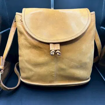 브라운 가죽 숄더백 중형