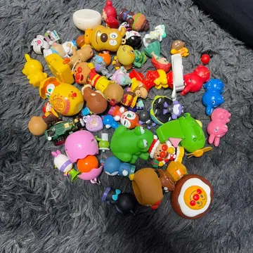 캐릭터 피규어 세트 다수