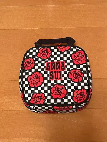 ANNA SUI 체커 패턴 파우치