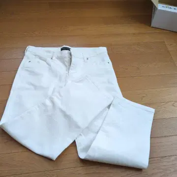 BANANA REPUBLIC 슬라우치 진 27/4 화이트