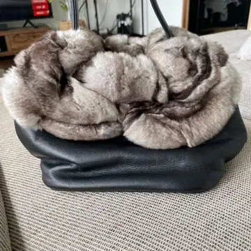 LANZETTI 천연 가죽 퍼 포함 숄더백