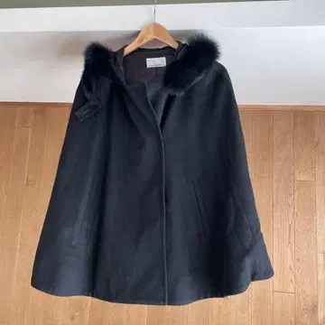 M 프리미어 BLACK 퍼 판초 코트