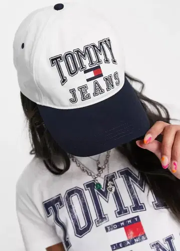춘절 세일 새상품 한정품 TOMMY JEANS 타미힐피거 캡
