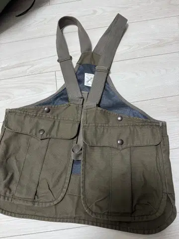 ADITIONAL 올리브 그린 베스트