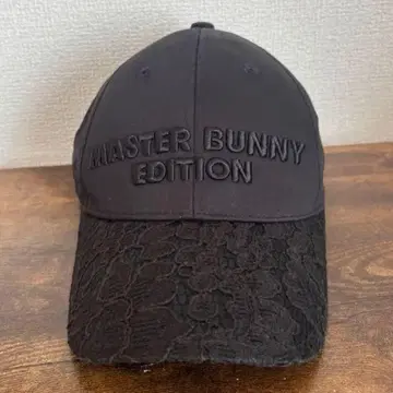 MASTER BUNNY EDITION 블랙 캡 레이스