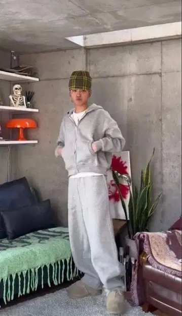 카츠키군 착용 블랙 SWEATS 스웨트 팬츠