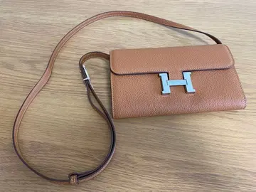 H형 금장 장식 브라운 숄더백