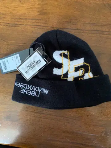 WDS X LIBERE BEANIE / BLACK