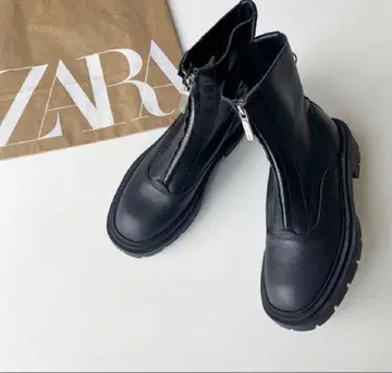 ZARA 지퍼 부츠