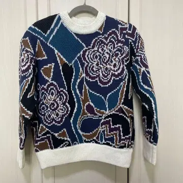 클라네 총 패턴 니트 풀오버