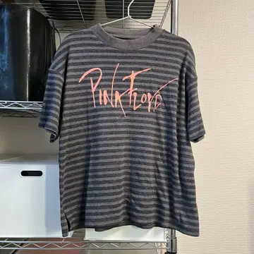 Pink Floyd 보더 T셔츠 M 사이즈