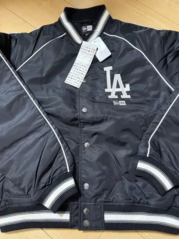New Era LA 로고 바시티 자켓 M 사이즈 블랙