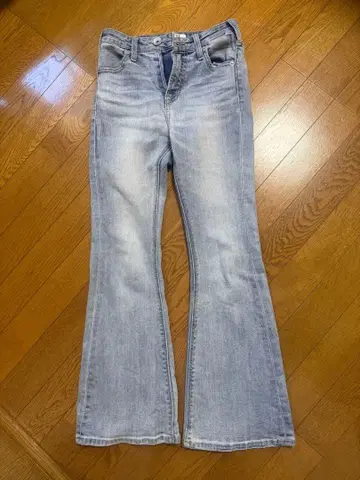 [ TINY ] GYDA 플레어 데님 XS 사이즈 라이트 블루