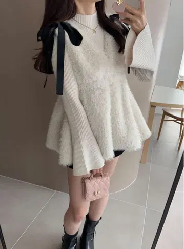 V넥 리본 퍼 페플럼 튜닉