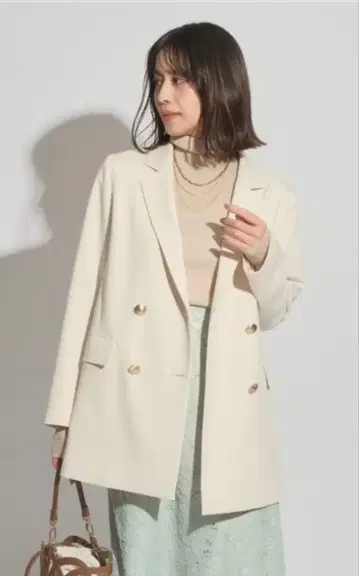 Mystrada 아이보리 테일러드 자켓