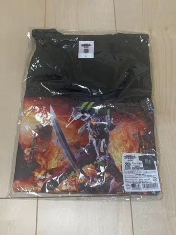 에반게리온 미래로의 포효 반팔 T셔츠 L 사이즈 최종호기