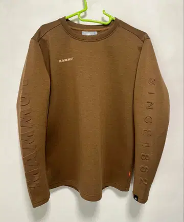 MAMMUT 새상품급 브라운 맨투맨 긴팔